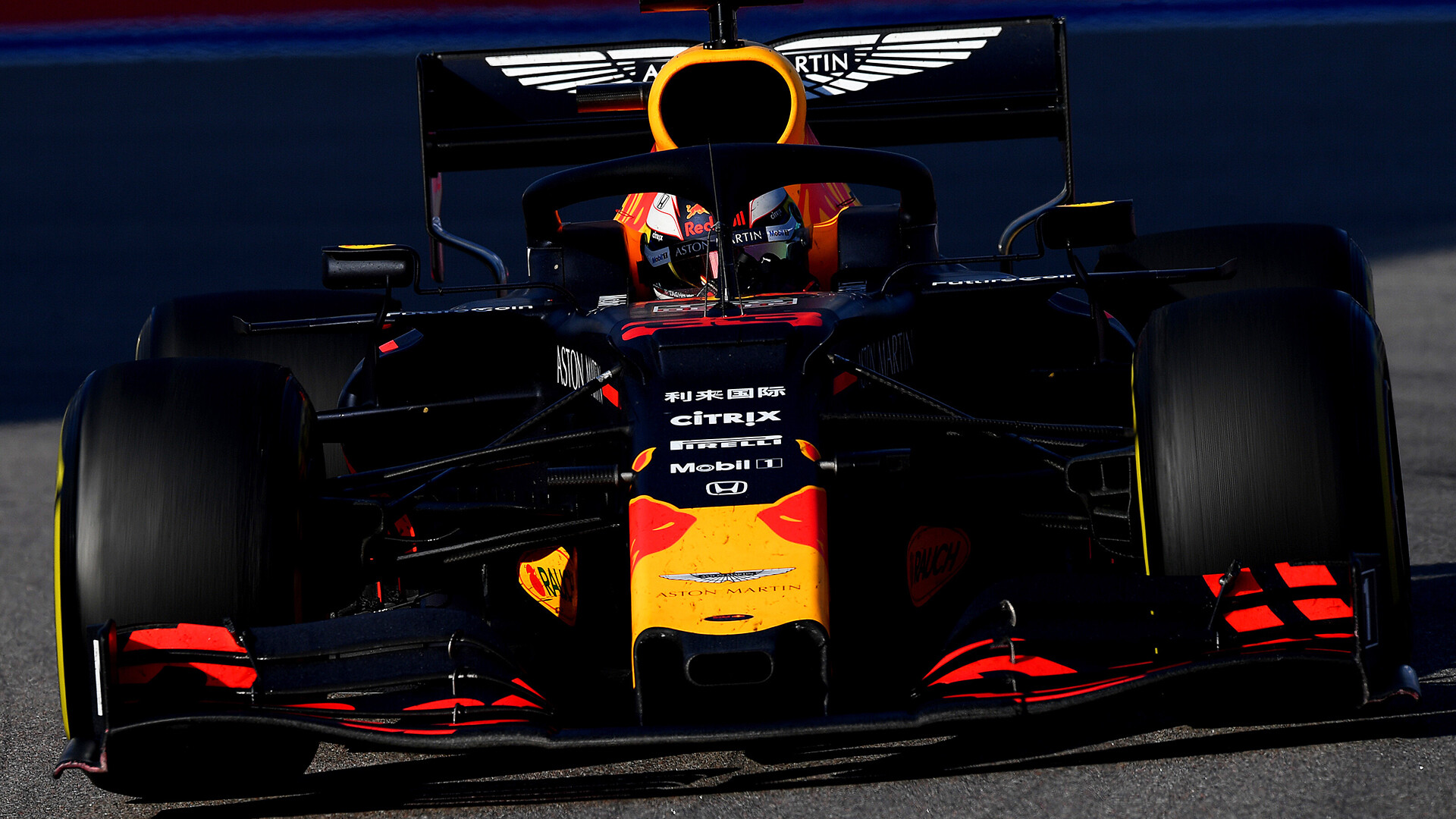 1920x1080-Max-Verstappen-Red-Bull-Racing-GP-Rusland-2019